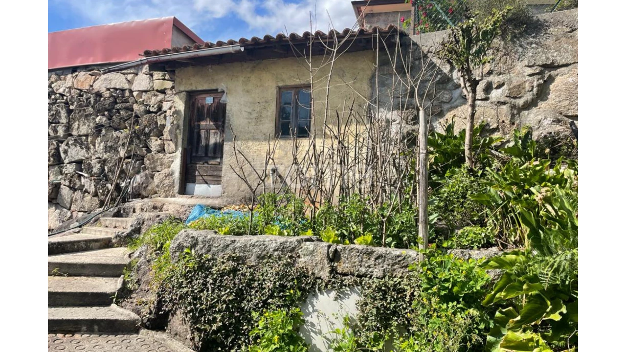 Moradia T5 para Venda em Britelo Foto 1