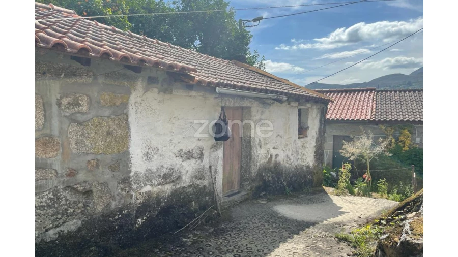 Moradia T5 para Venda em Britelo Foto 14
