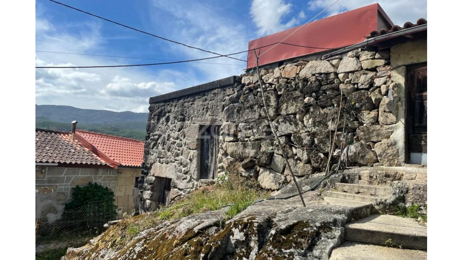 Moradia T5 para Venda em Britelo Foto 5