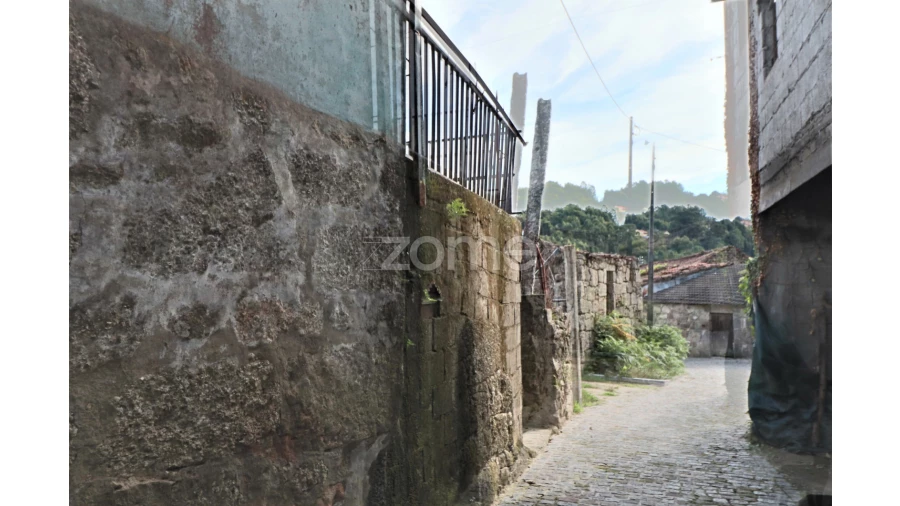 Moradia T2 para Venda em Touvedo (São Lourenço e Salvador) Foto 3