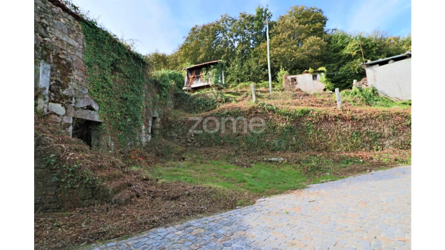 Moradia T2 para Venda em Touvedo (São Lourenço e Salvador) Foto 1