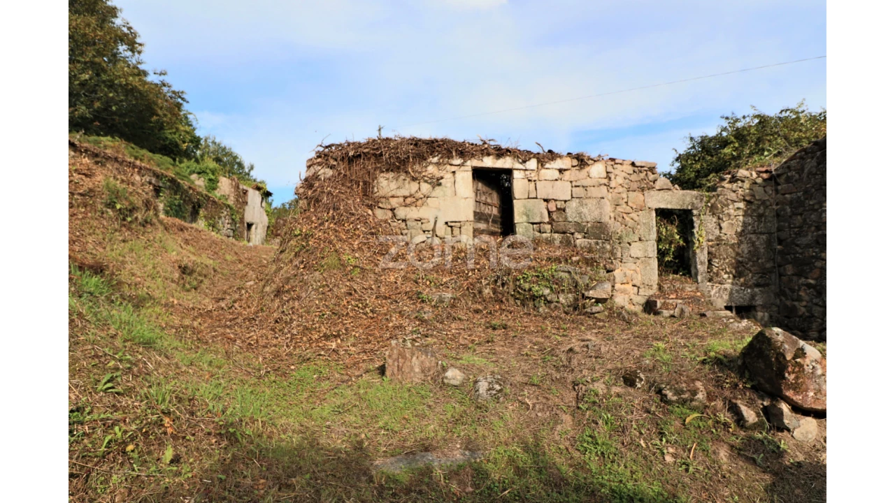 Moradia T2 para Venda em Touvedo (São Lourenço e Salvador) Foto 8