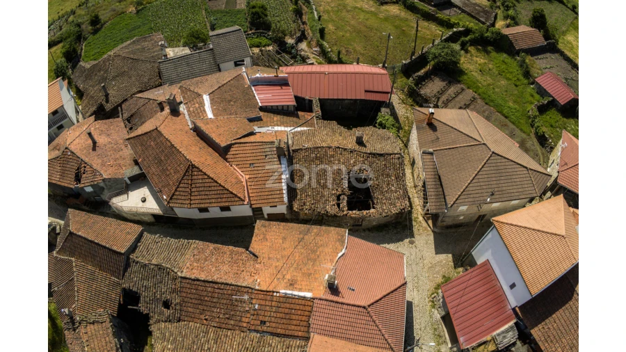 Moradia T4 para Venda em Vreia de Jales Foto 3