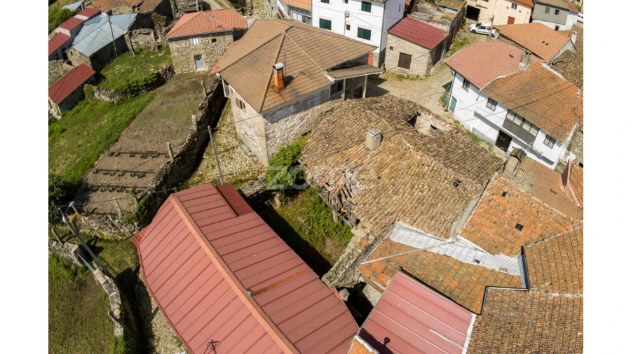 Moradia T4 para Venda em Vreia de Jales Foto 7