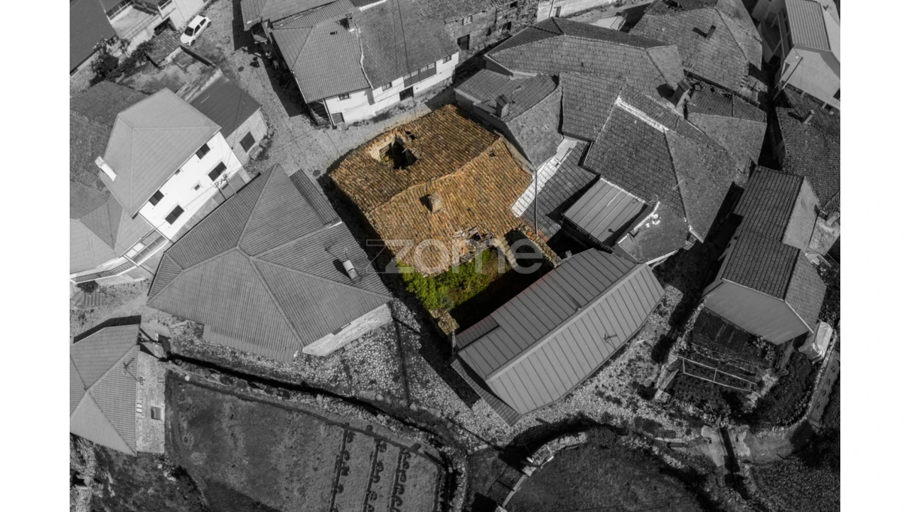 Moradia T4 para Venda em Vreia de Jales Foto 6