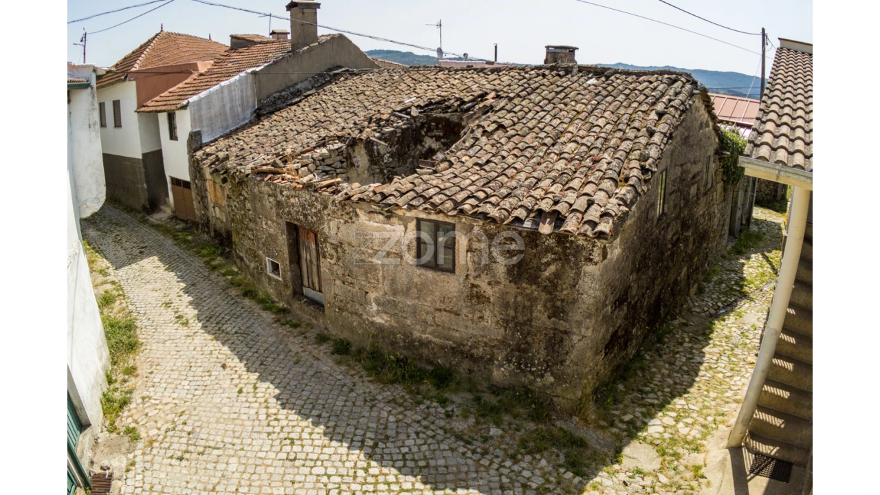 Moradia T4 para Venda em Vreia de Jales Foto 2