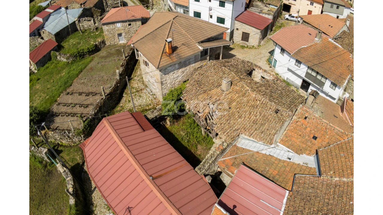 Moradia T4 para Venda em Vreia de Jales Foto 7