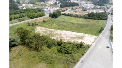Terreno para Venda em Serzedo e Perosinho