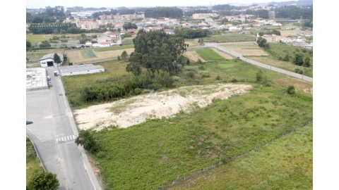 Terreno para Venda em Serzedo e Perosinho