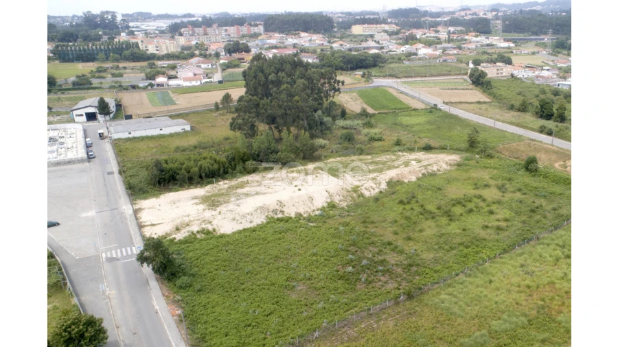 Terreno para Venda em Serzedo e Perosinho Foto 13