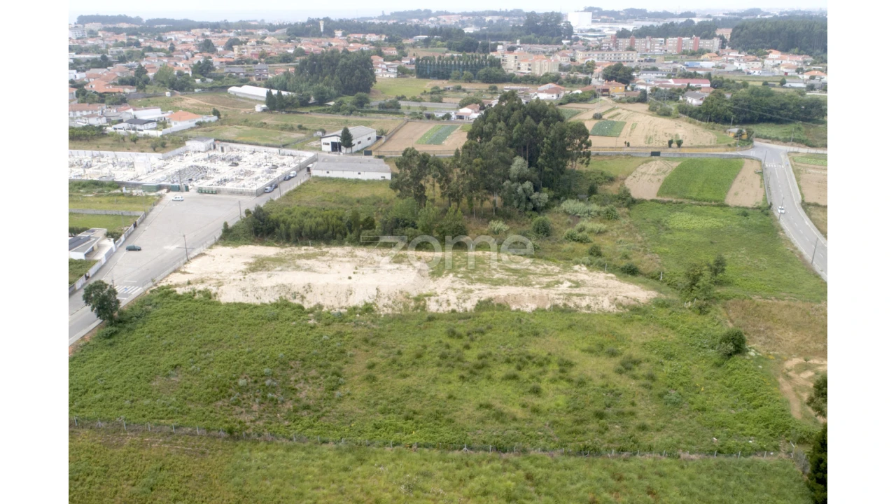 Terreno para Venda em Serzedo e Perosinho Foto 11