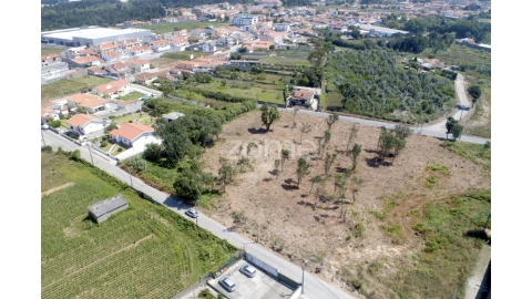 Terreno para Venda em Serzedo e Perosinho