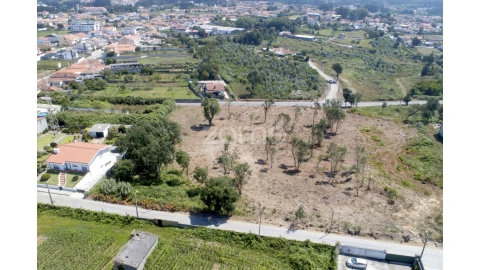 Terreno para Venda em Serzedo e Perosinho
