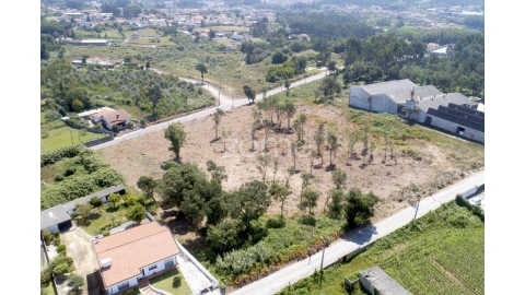 Terreno para Venda em Serzedo e Perosinho