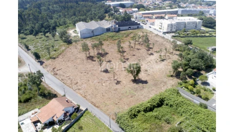 Terreno para Venda em Serzedo e Perosinho