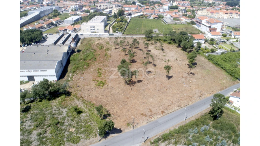 Terreno para Venda em Serzedo e Perosinho Foto 4