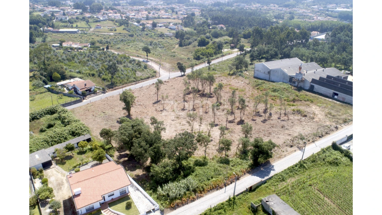 Terreno para Venda em Serzedo e Perosinho Foto 13