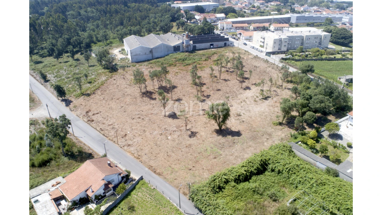 Terreno para Venda em Serzedo e Perosinho Foto 16