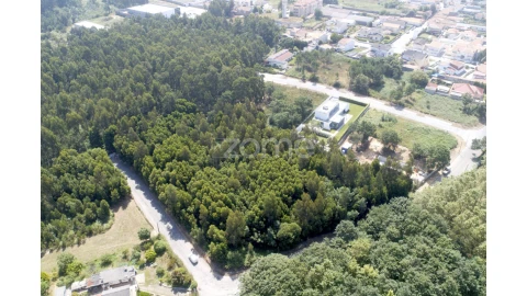 Terreno para Venda em Serzedo e Perosinho