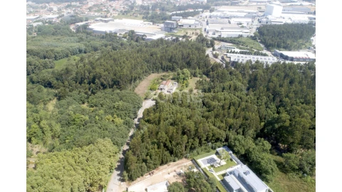 Terreno para Venda em Serzedo e Perosinho