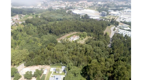 Terreno para Venda em Serzedo e Perosinho