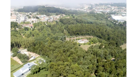 Terreno para Venda em Serzedo e Perosinho