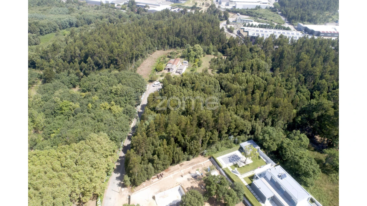 Terreno para Venda em Serzedo e Perosinho Foto 8