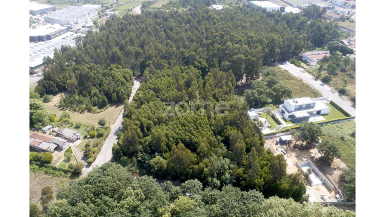 Terreno para Venda em Serzedo e Perosinho Foto 9