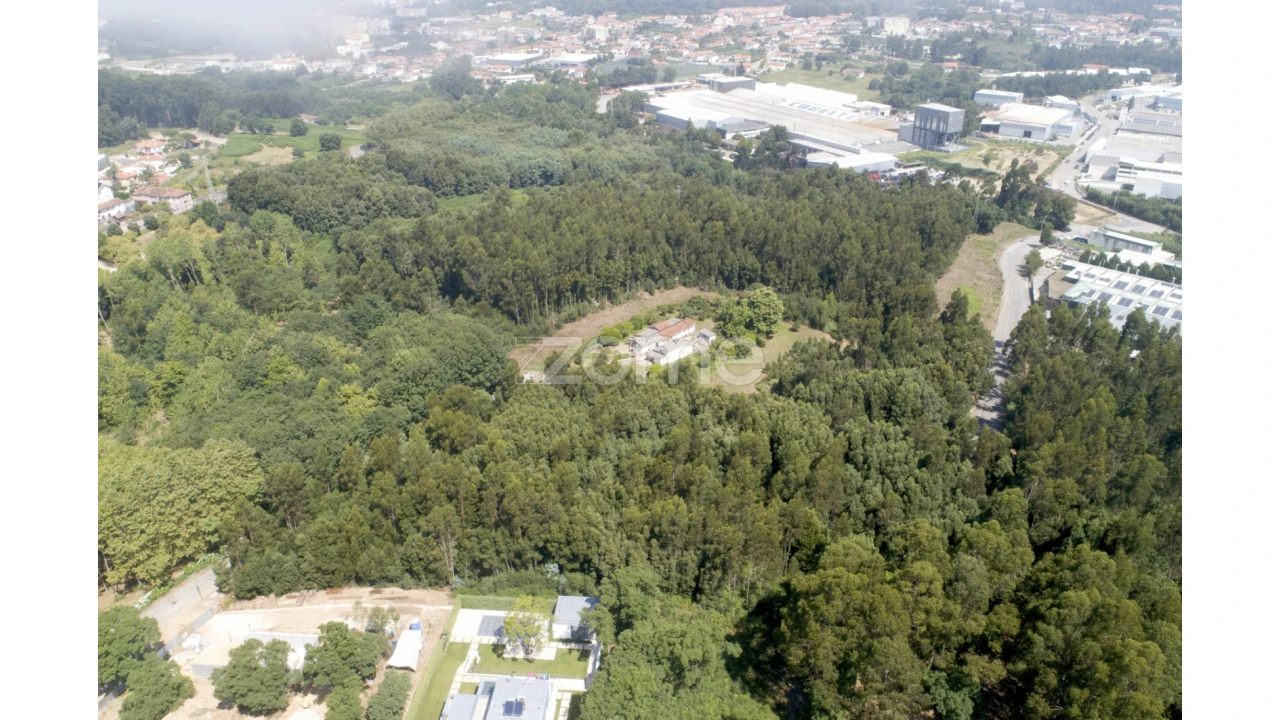 Terreno para Venda em Serzedo e Perosinho Foto 17