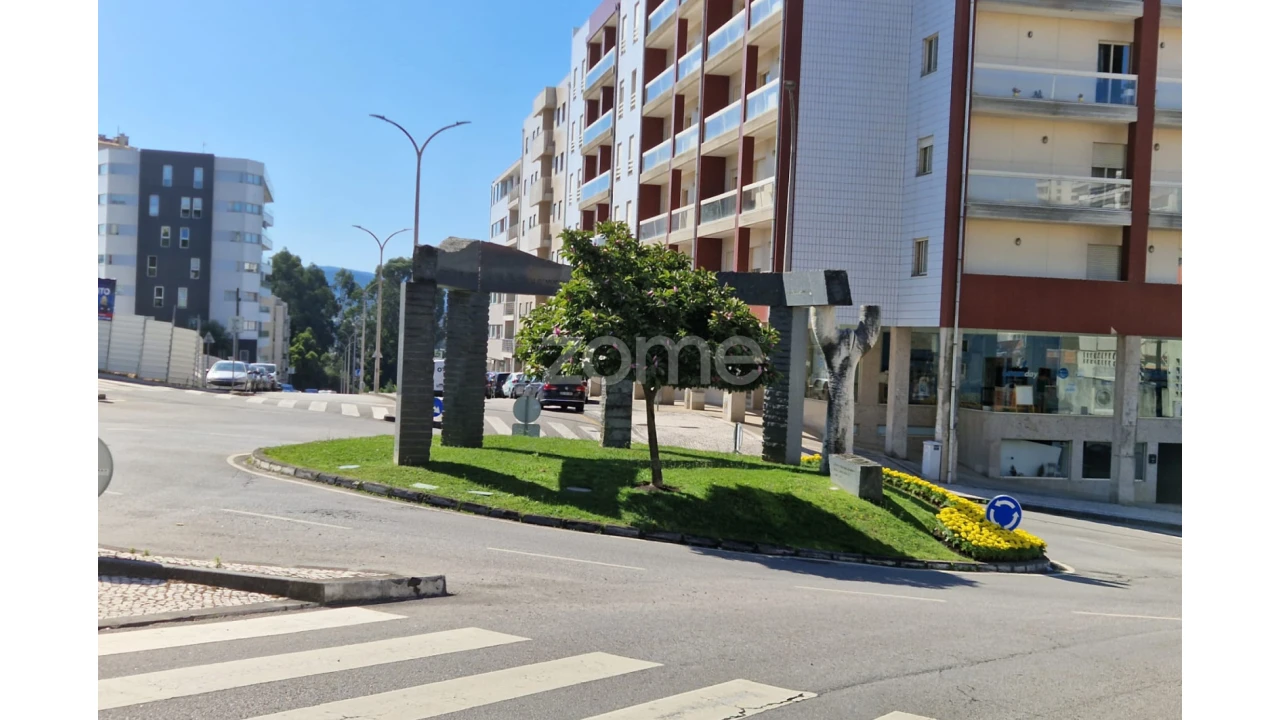 Terreno para Venda em São João da Madeira Foto 8