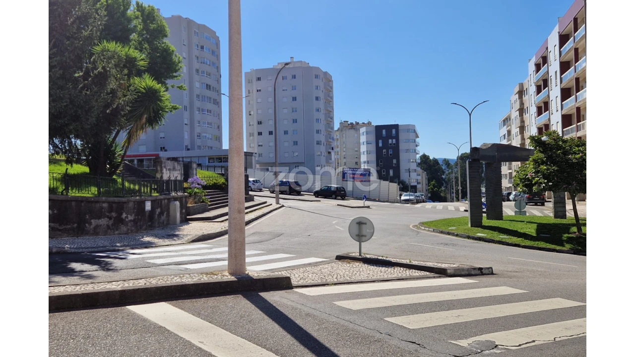 Terreno para Venda em São João da Madeira Foto 9