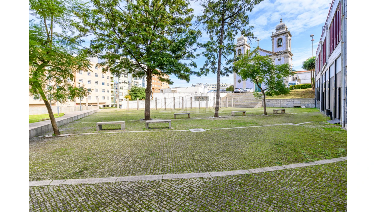 Negócio para Venda em Mafamude e Vilar do Paraíso Foto 16