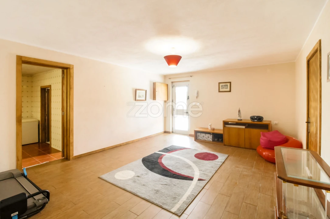 Moradia T6 para Venda em Campo e Sobrado Foto 40