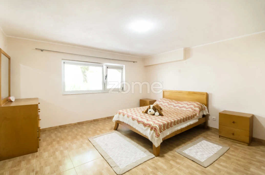 Moradia T6 para Venda em Campo e Sobrado Foto 49