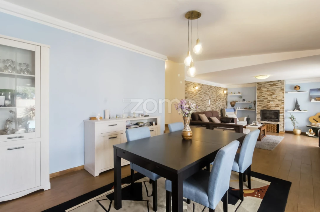 Moradia T6 para Venda em Campo e Sobrado Foto 5