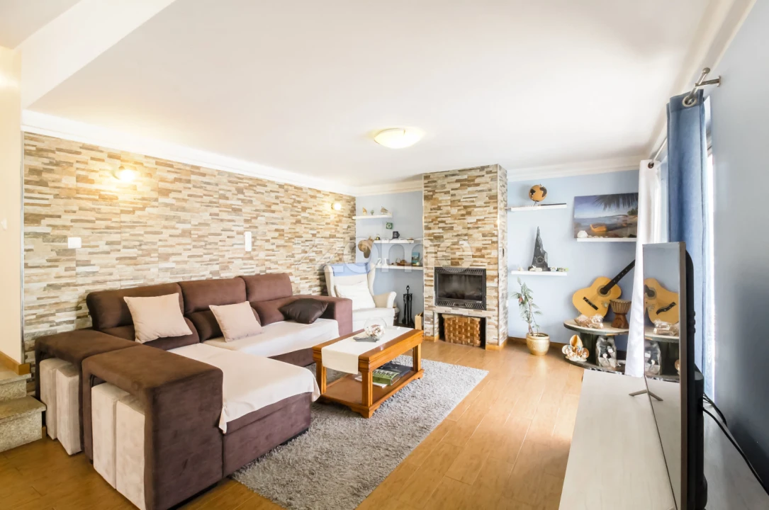 Moradia T6 para Venda em Campo e Sobrado Foto 8