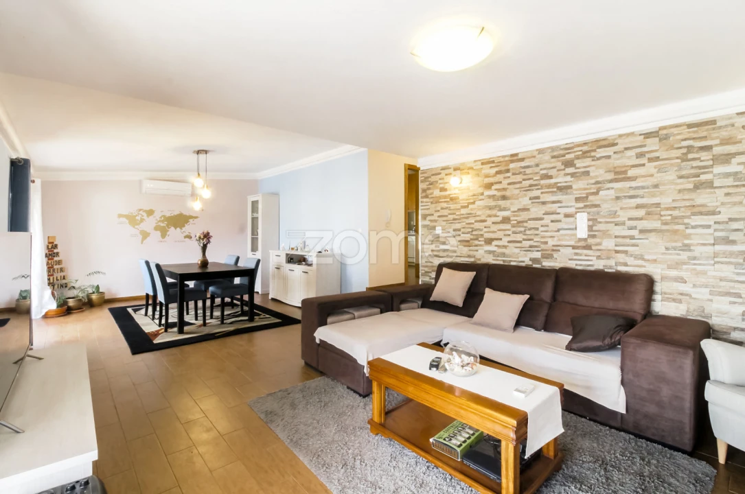 Moradia T6 para Venda em Campo e Sobrado Foto 9