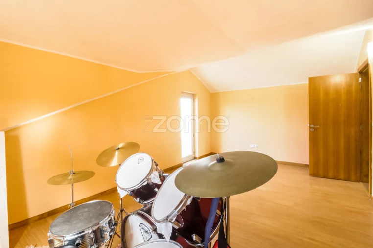 Moradia T6 para Venda em Campo e Sobrado Foto 35