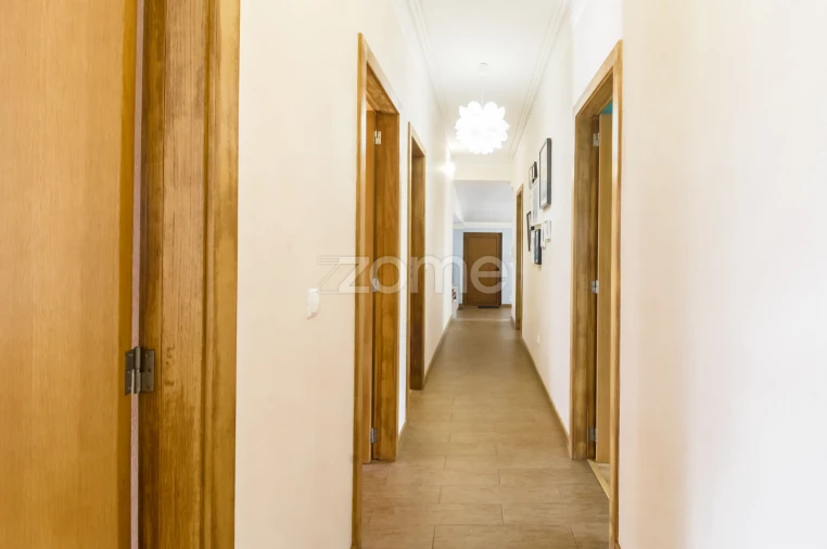 Moradia T6 para Venda em Campo e Sobrado Foto 12