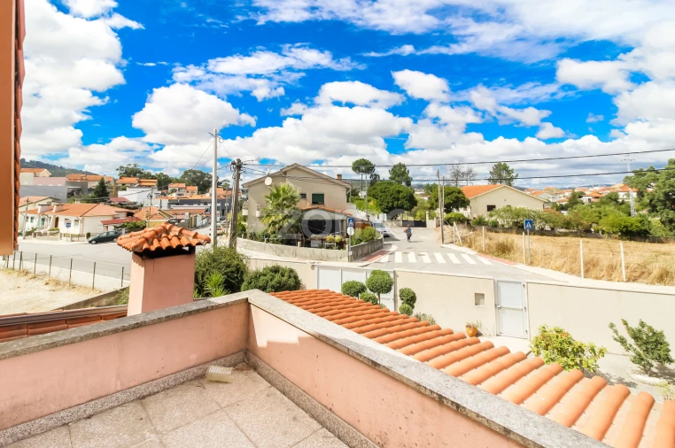 Moradia T6 para Venda em Campo e Sobrado Foto 36