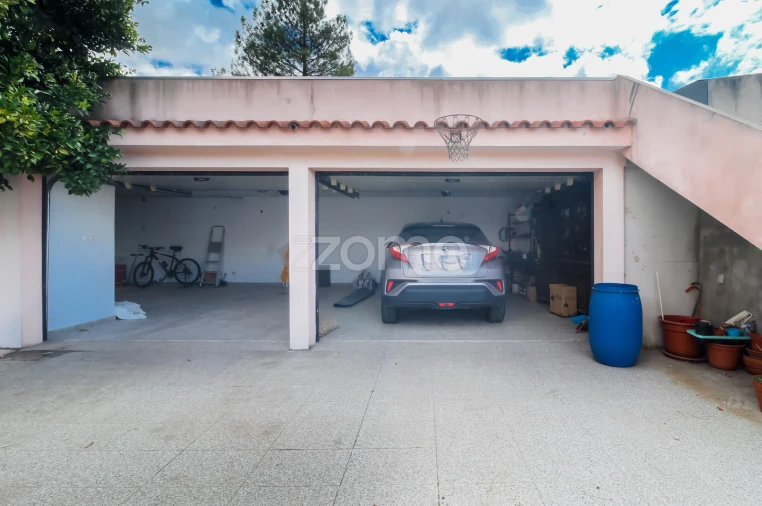 Moradia T6 para Venda em Campo e Sobrado Foto 59