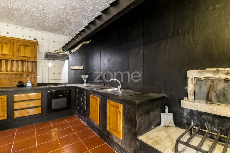 Moradia T6 para Venda em Campo e Sobrado Foto 43