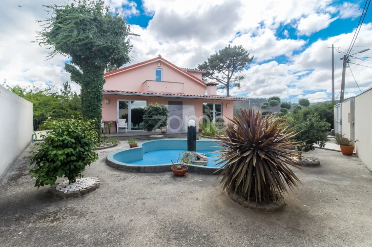 Moradia T6 para Venda em Campo e Sobrado Foto 2