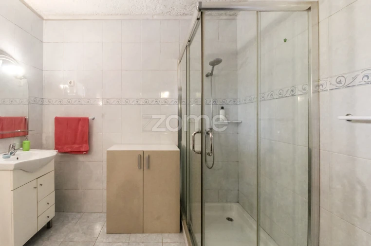 Moradia T6 para Venda em Campo e Sobrado Foto 46