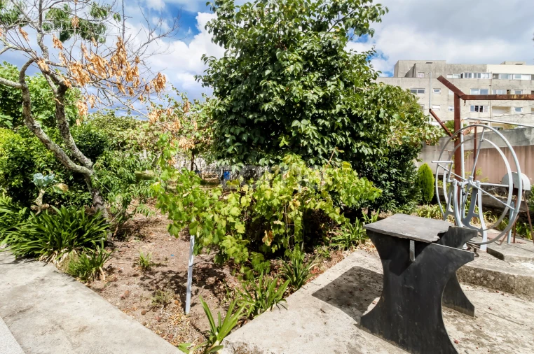 Moradia T6 para Venda em Campo e Sobrado Foto 53