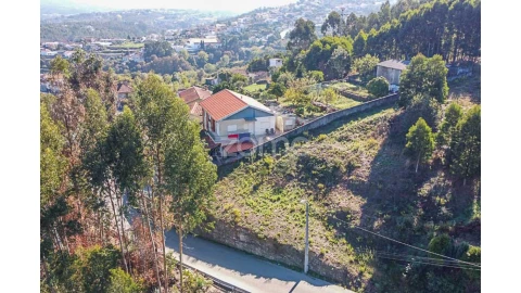 Terreno para Venda em Sandim, Olival, Lever e Crestuma