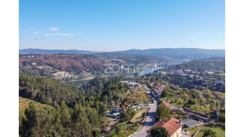 Terreno para Venda em Sandim, Olival, Lever e Crestuma