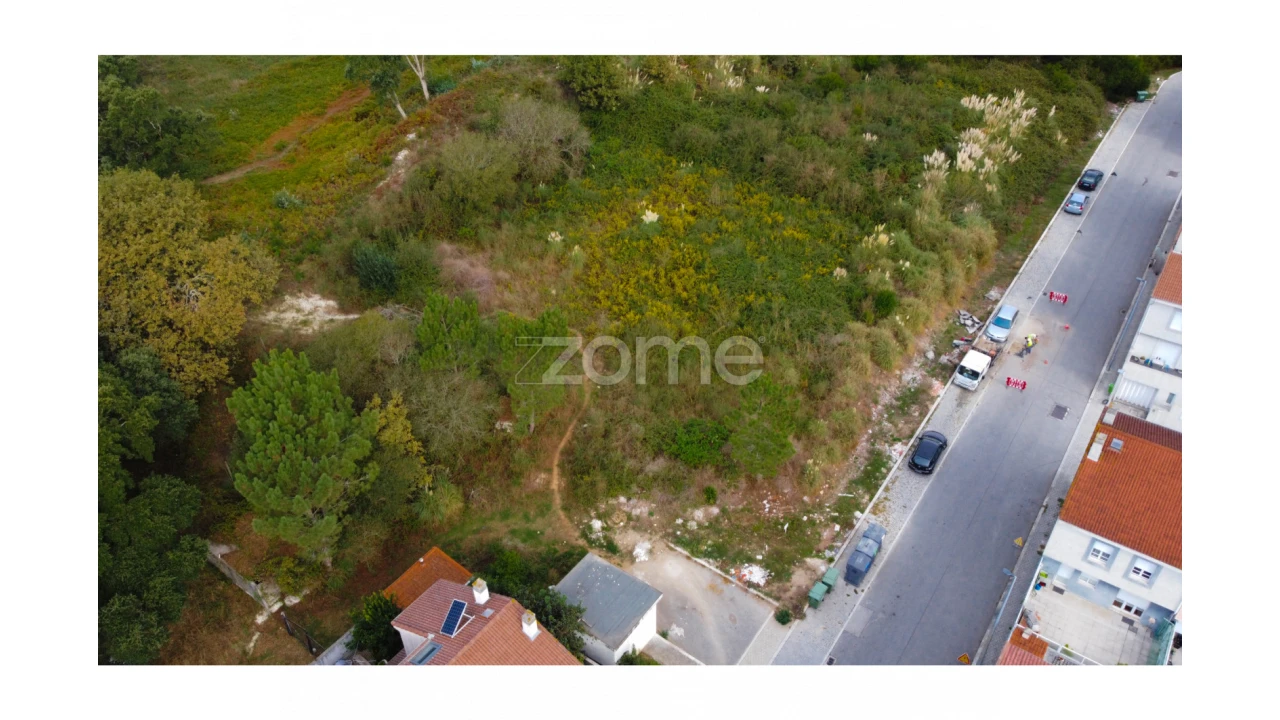 Terreno para Venda em Vilar de Andorinho Foto 3