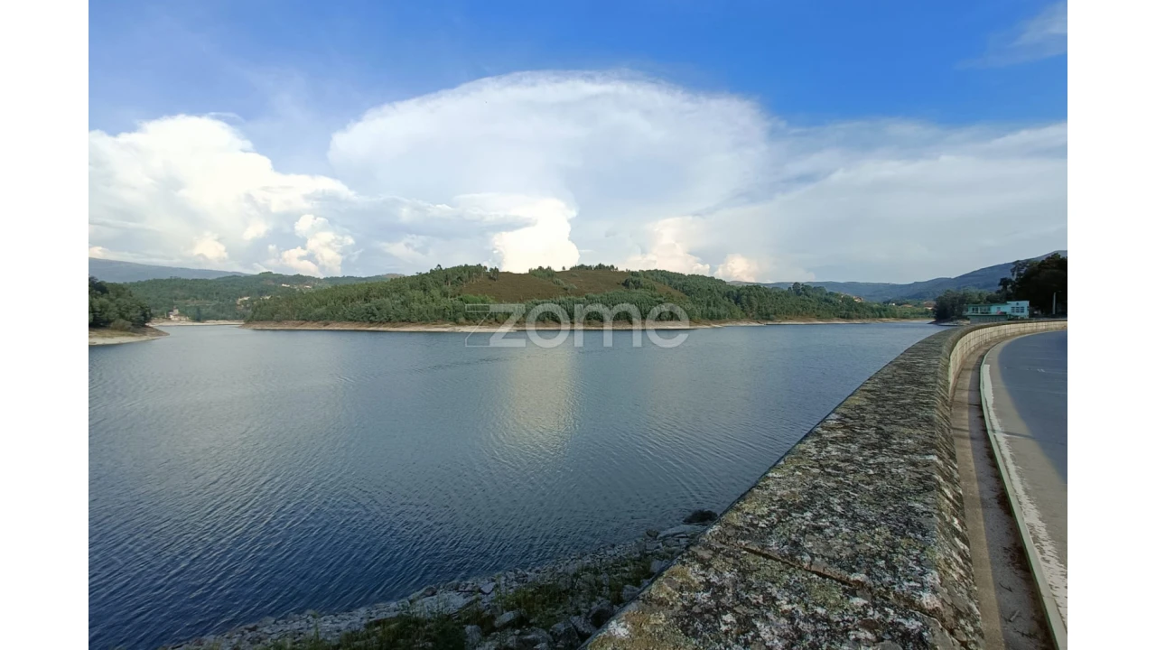 Moradia T1 para Venda em Rossas Foto 21