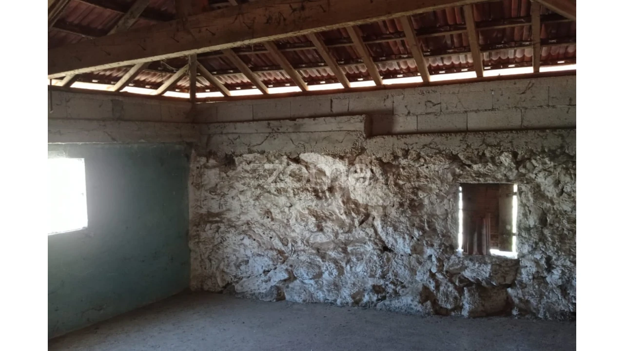 Moradia T1 para Venda em Rossas Foto 16